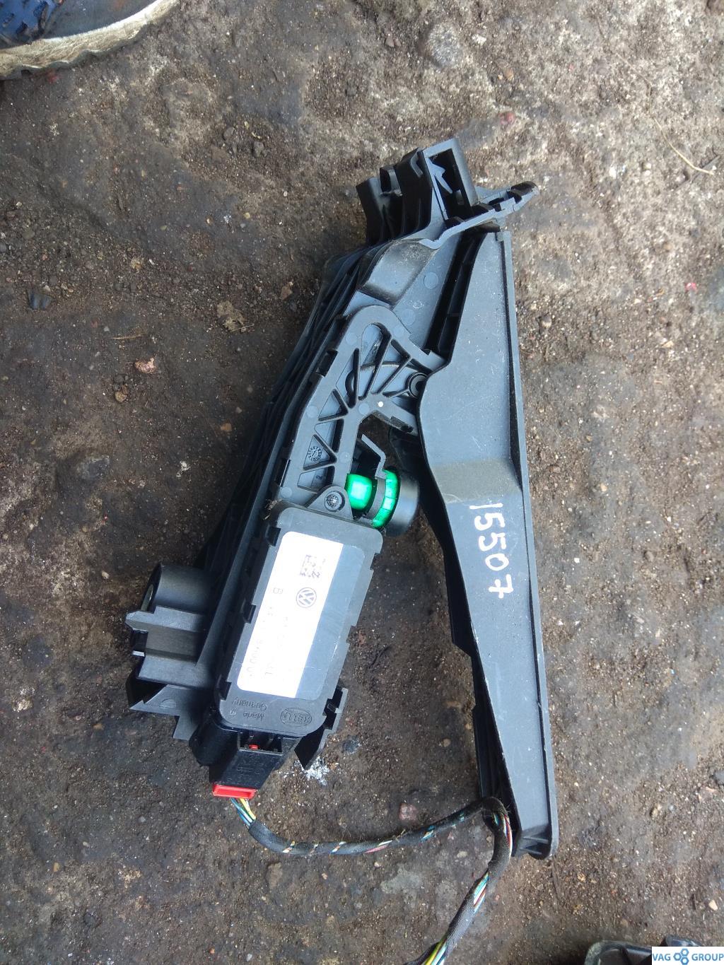 педаль Volkswagen Passat B6 2006, дизель, 1K1723503L, BLG, BMY, BUD, BSE, BZB, BSF, CBAB, CBBB, CFFB, CFGB, BWS, CAWB, CDAA, CLLA, CAVD, CAXA, CBAC, BGU, CCSA, 1K1723503AA, CBDB - фото №1