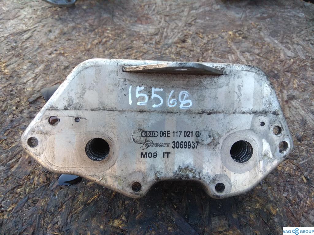 радиатор масляный Audi A4 B7 2006, 3.2 л., FSI, бензин, седан, 06E117021G, 06E117021L, . - фото №1