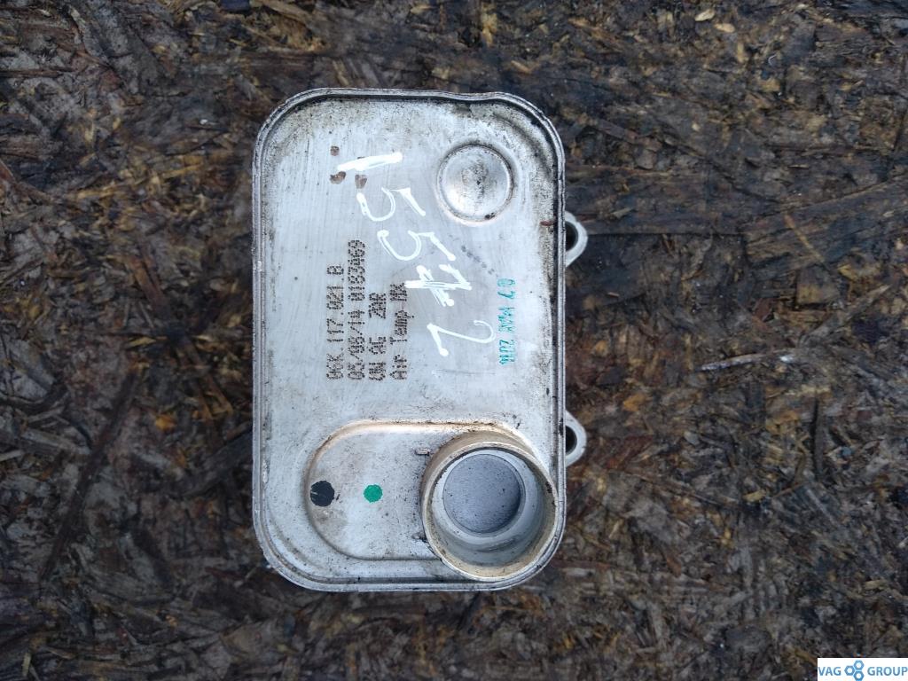 радиатор масляный Volkswagen Beetle 3 поколение 2013, 2.0 л., TSI, бензин, хетчбэк 5 дв., 06K117021B, CPKA, CPRA, CPLA, CPPA, 06K117021C, . - фото №1