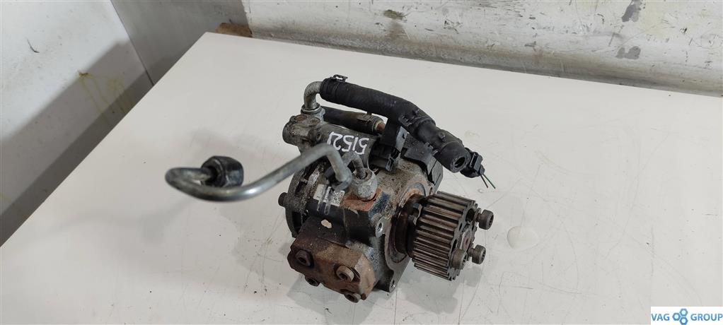 ТНВД Volkswagen Golf 7 поколение 2014, 1.6 л., TDi, дизель, хетчбэк 5 дв., 03L130755E, CAYC, CAYB, CLNA, CAYA, 03L130755AH, 03L130755AL, 03L130851MX - фото №1