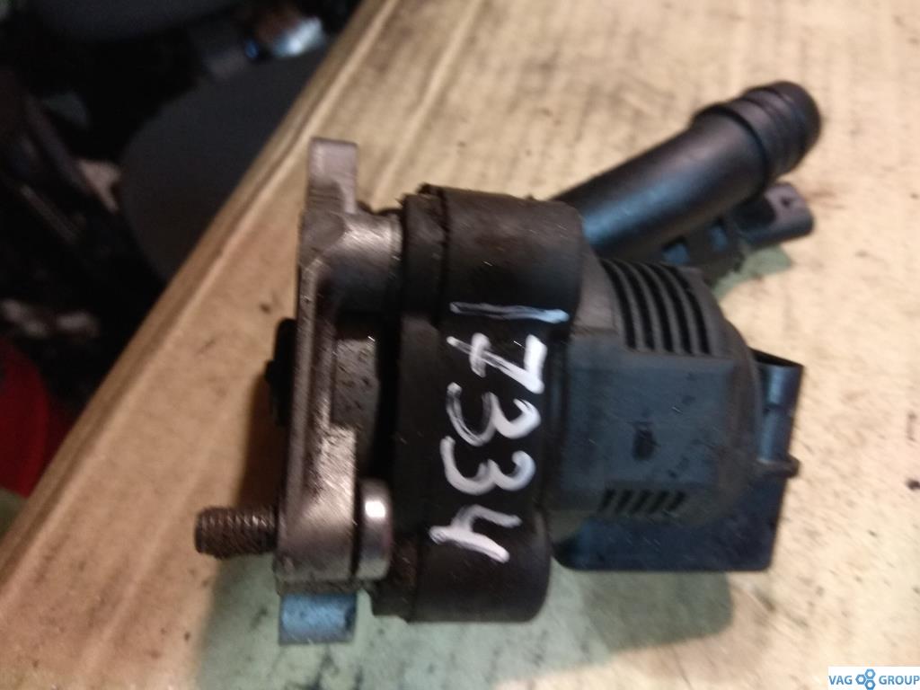 клапан EGR Audi A3 8V 2014, 1.8 л., TSI, бензин, хетчбэк 5 дв., 06K131097L, CPKA, CPRA, CPLA, CPPA, . - фото №1