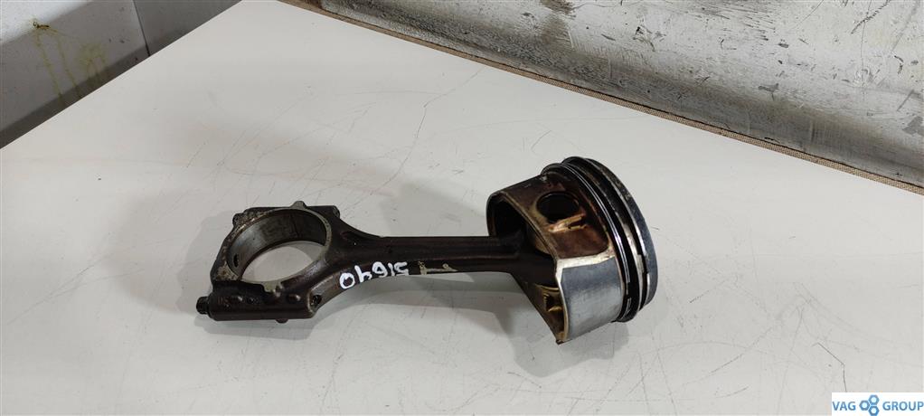 поршень Volkswagen Passat B6 2006, 2.0 л., бензин, седан, BPG, BPY, 06D107066AB, BPJ, BWE, AXX, BWA, BWT, CDL, BGB, BUL, BYK, CDLA, CDLC - фото №1