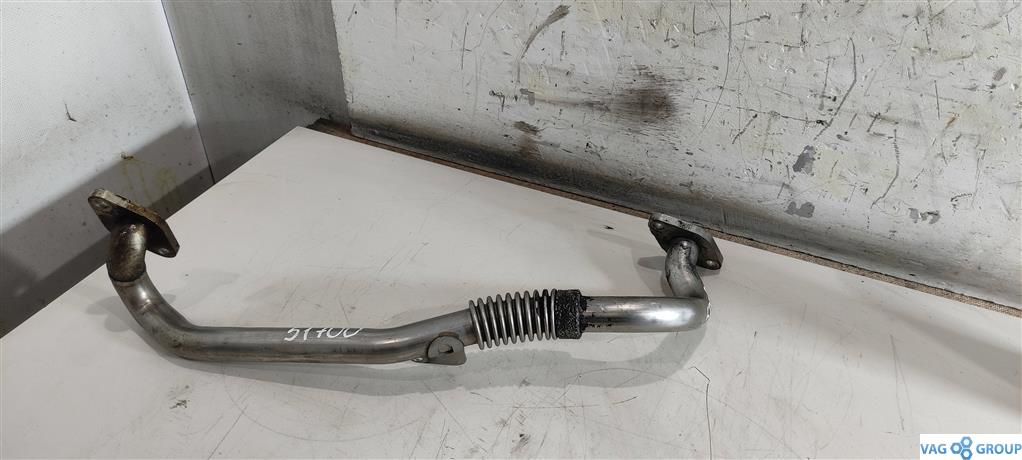 трубка системы рециркуляции EGR Volkswagen Passat B6 2008, 2.0 л., TDi, дизель, седан, CBA, 03L131521, CBB, CBD, CEG, 03L131521AK - фото №1