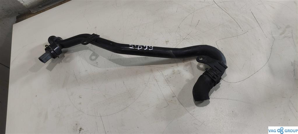 трубка охлаждающей жидкости Volkswagen Golf 6 поколение 2010, 2.0 л., TDi, дизель, хетчбэк 5 дв., 5N0121065, CFFA, CFFB, CFGB, CAYC, CLLA, CFGC, . - фото №1