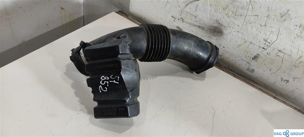 патрубок воздушного фильтра Audi A6 4F/C6 2006, 3.2 л., бензин, седан, BPK, AUK, 06E129627S, BKH, BYU, 06E129629H, CALA, CCD, CCE - фото №1