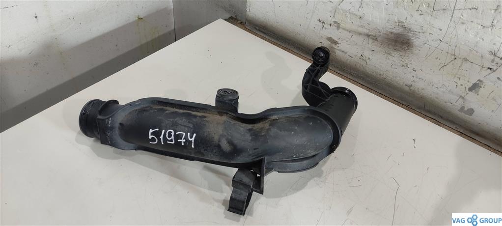 патрубок интеркулера Volkswagen Passat B7 2013, 1.6 л., TDi, дизель, седан, 03G906051E, 1K0145770AE, CAY, CFFA, CFFB, CFGB, CFF, CLLA, CFGC - фото №1