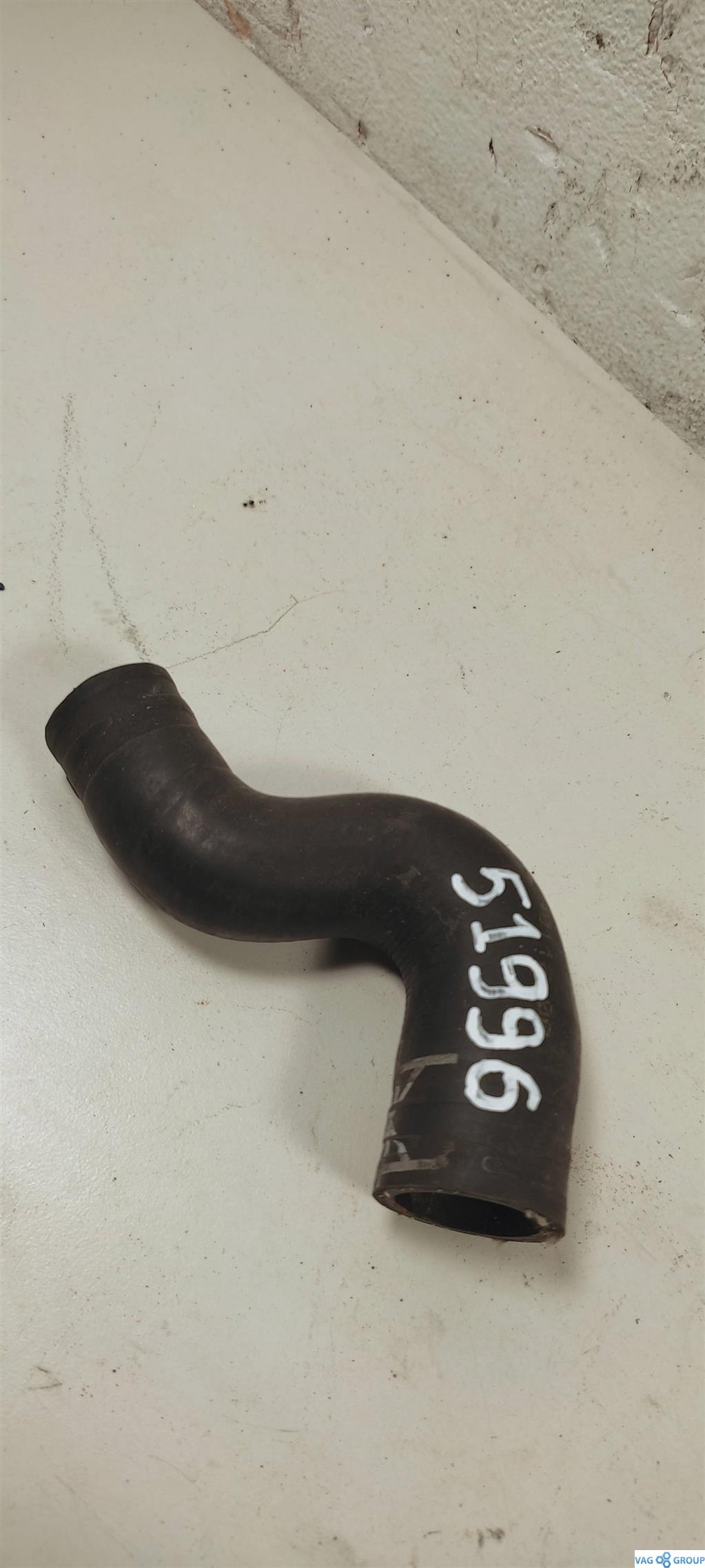 патрубок (трубопровод, шланг) Volkswagen Passat B7 2013, 2.0 л., TDi, 03L122157K, 03L122157R, 03L121157Q, 5N0122051AS, . - фото №1