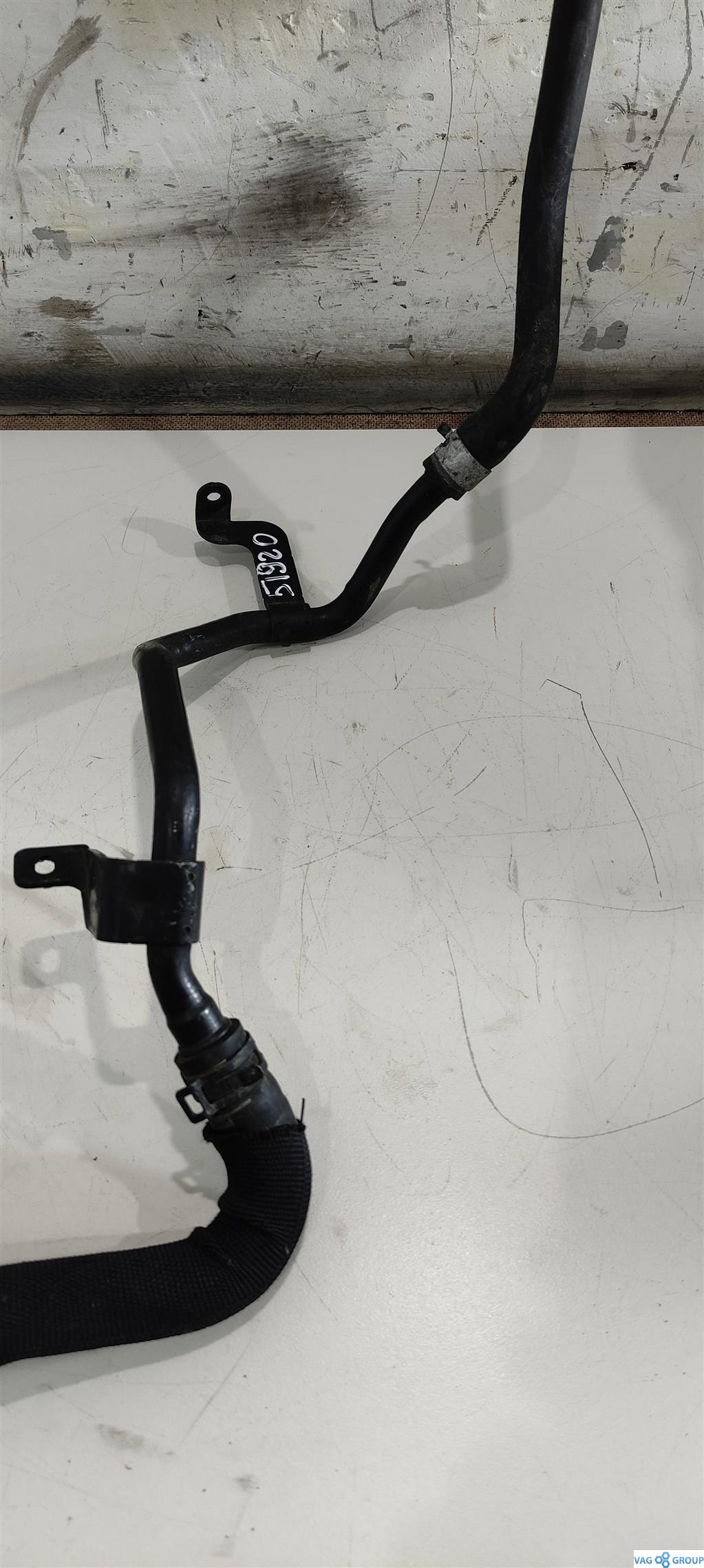 трубка охлаждающей жидкости Audi A4 B7 2006, 2.0 л., бензин, седан, BPJ, BWE, 06D121085C, BGB, BUL, BYK, . - фото №1