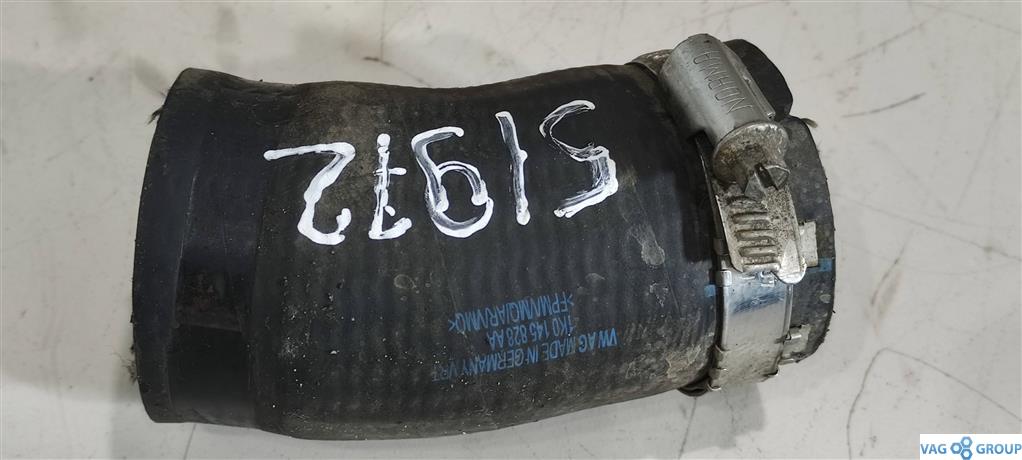 патрубок интеркулера Volkswagen Passat B7 2013, 1.6 л., TDi, дизель, универсал, CAY, BKC, BXE, 1K0145828AA, . - фото №1