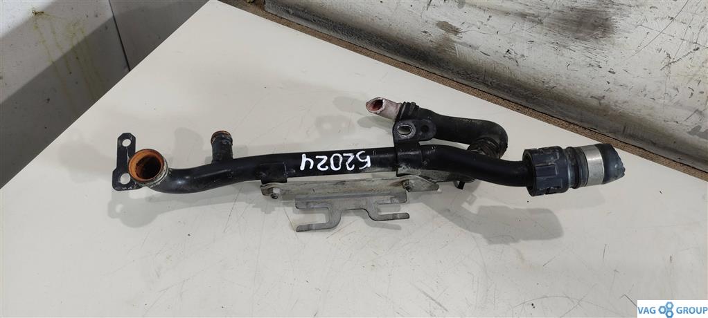 трубка охлаждающей жидкости Audi A4 B7 2006, 2.0 л., бензин, седан, 06D121111G, BPJ, BWE, 06D121065L, 06D121065J, BGB, BUL, BYK - фото №1