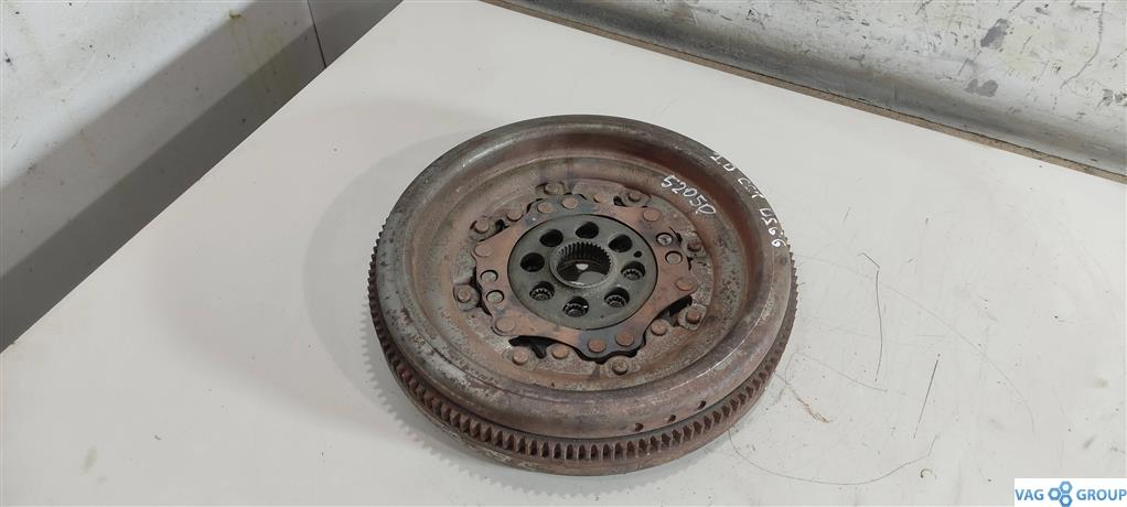 маховик Volkswagen Passat B7 2013, 1.8 л., TSI, бензин, седан, CDA, 06J105266AE, . - фото №1