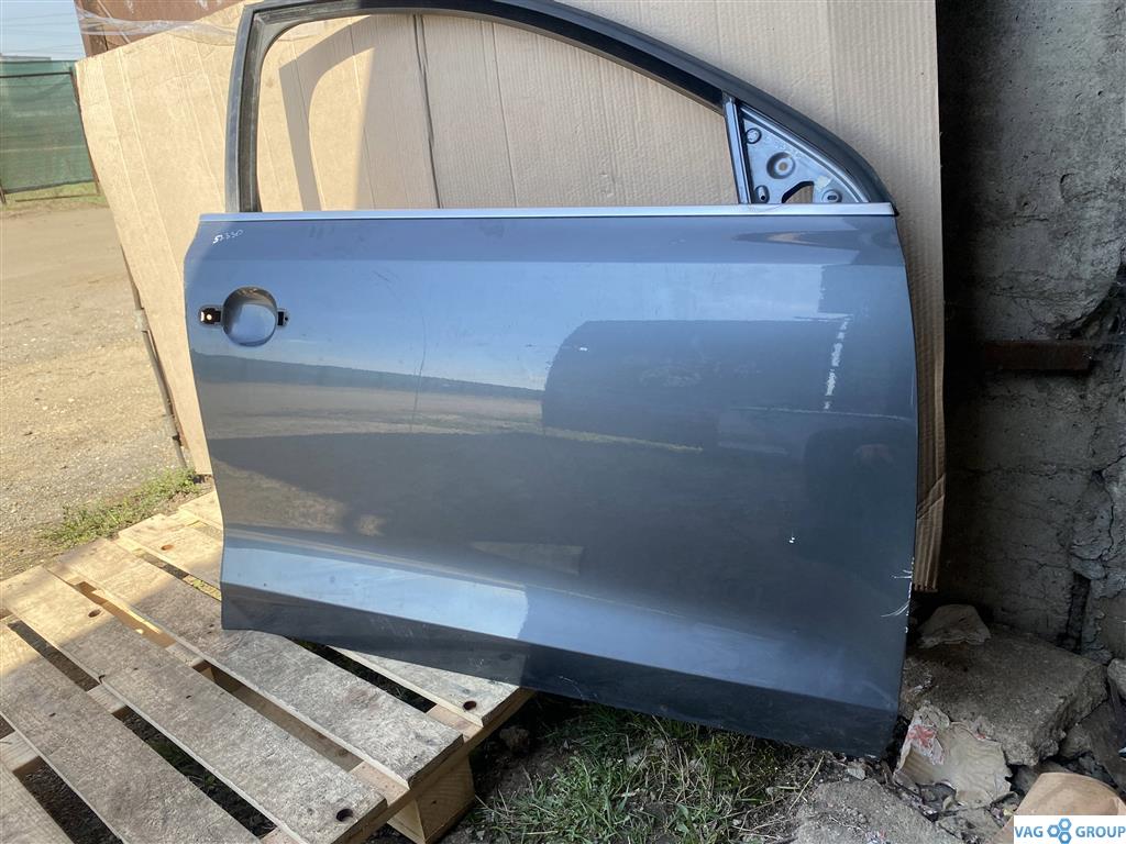 дверь передняя правая Volkswagen Jetta 6 поколение 2012, седан, 5C6831056B, . - фото №1