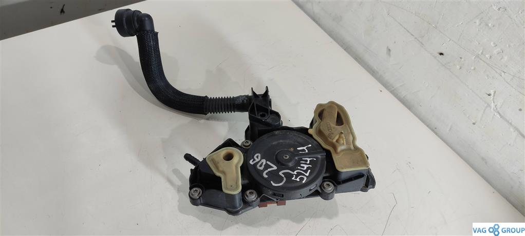 маслоотделитель (сапун) Volkswagen Passat B7 2013, 1.8 л., TFSI, бензин, седан, 06K103495AC, CPK.CPR, CNTA, CXDA, . - фото №1