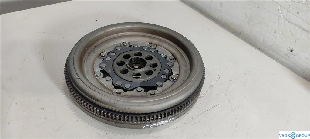 маховик Volkswagen Passat B7 2013, 1.8 л., TSI, бензин, седан, CDA, 06J105266AE, . - фото №1