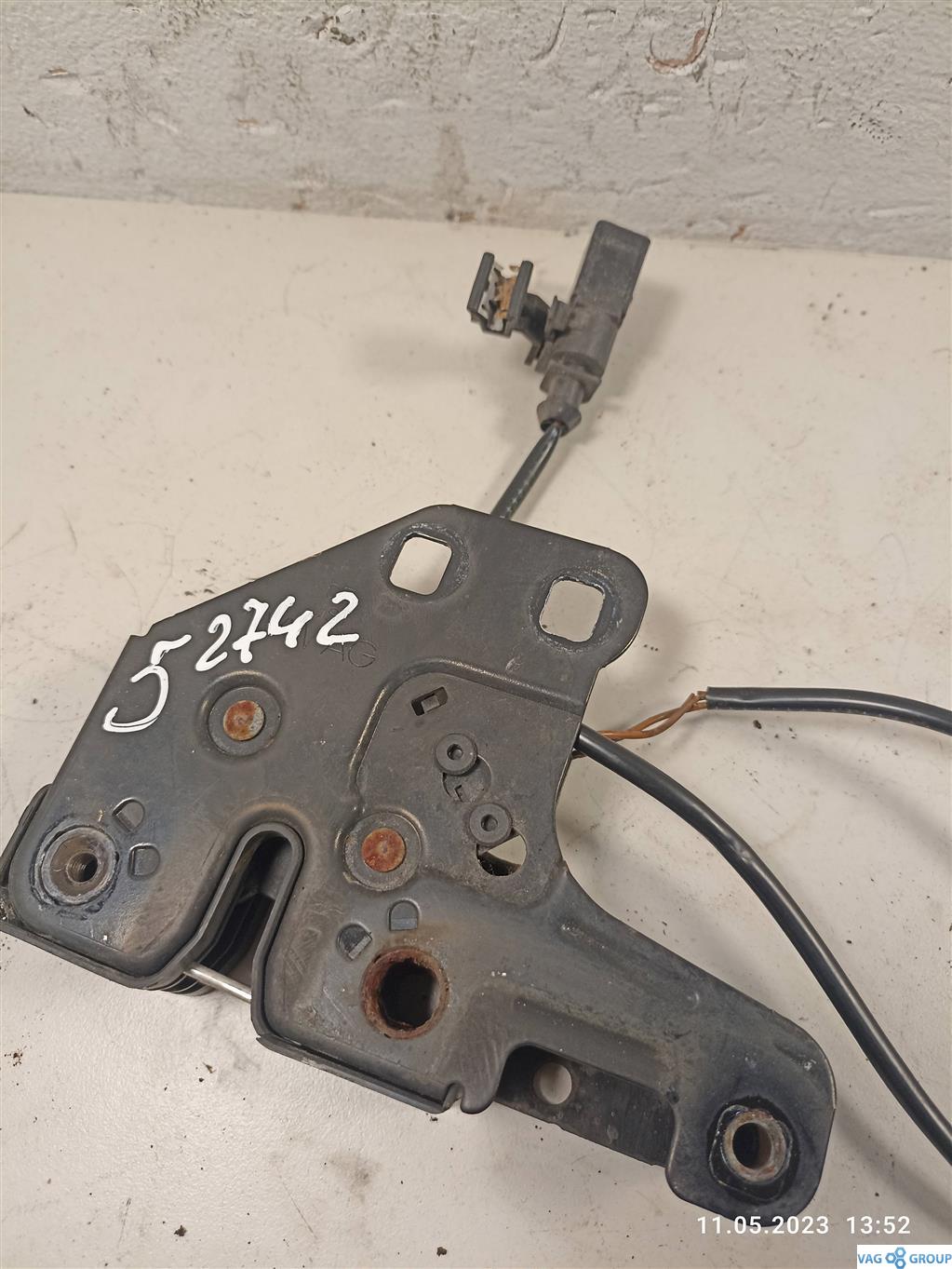 замок капота Audi A6 4F/C6 2006, 4F0823509A, . - фото №1