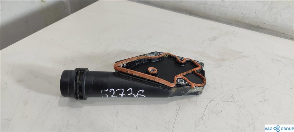 фланец (тройник) системы охлаждения Audi A6 4F/C6 2006, 3.2 л., бензин, седан, CAL, 06E121168B, . - фото №1