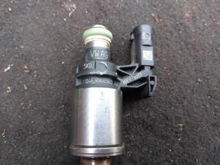 форсунка Audi A3 8V 2015, 1.2 л., TSI, бензин, хетчбэк 5 дв., 04E906036Q, CYVB, .