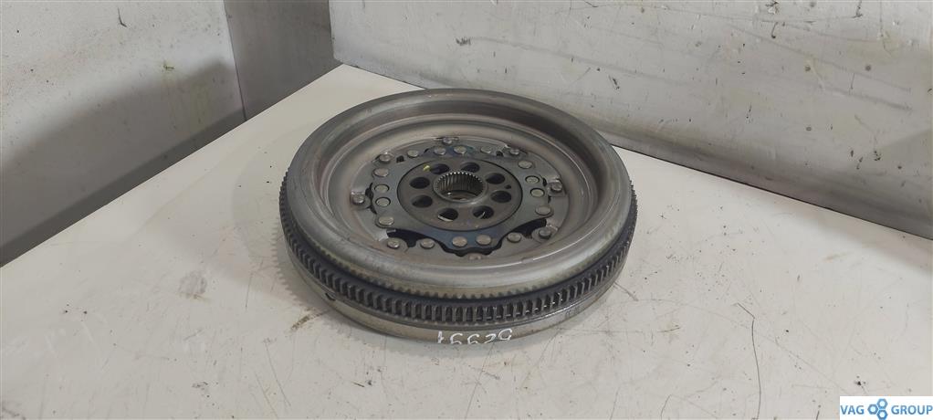 маховик Skoda Superb 2 поколение 2011, 2.0 л., TSI, бензин, седан, CCT, 06J105266D, 06J105266, CCZ - фото №1