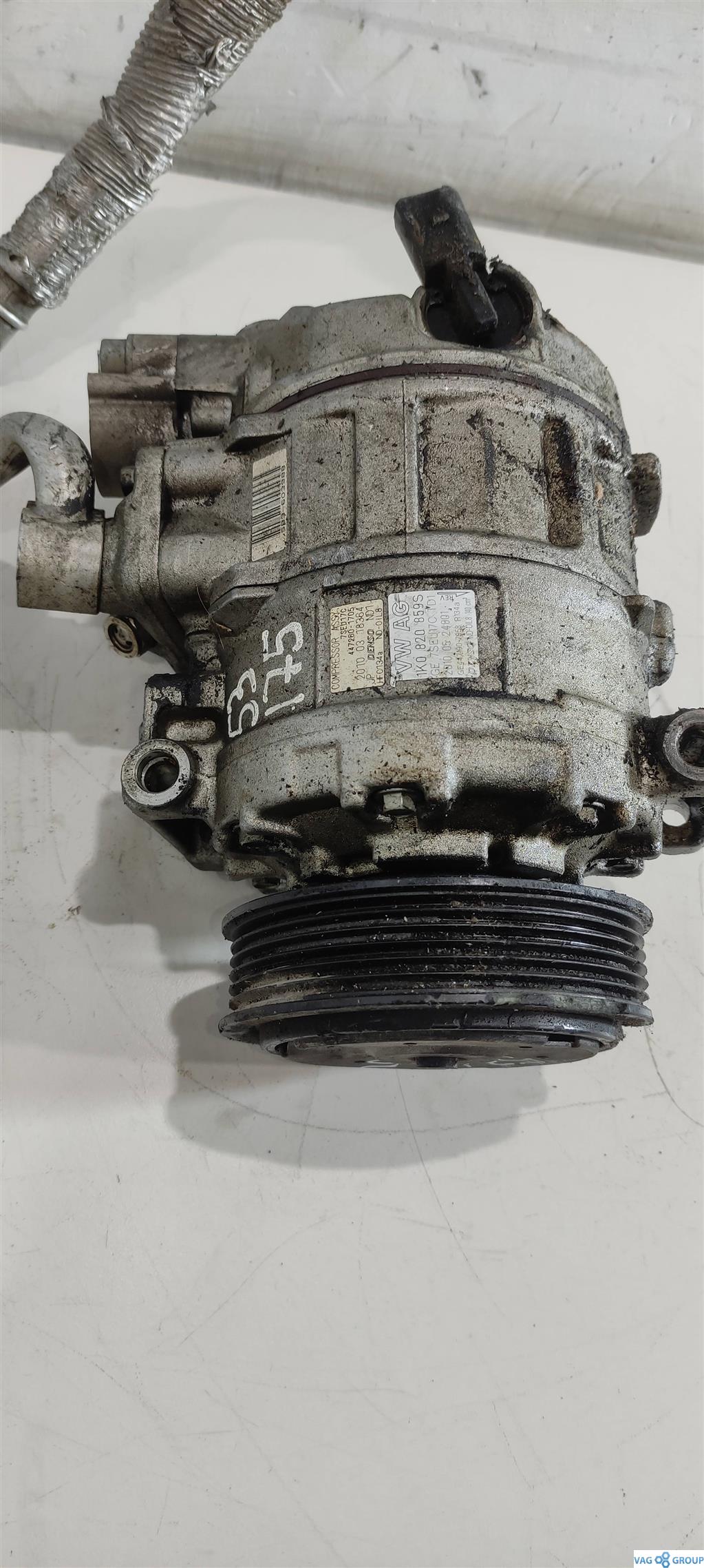 компрессор кондиционера Volkswagen Tiguan 1 поколение 2009, 1.4 л., бензин, внедорожник 5 дв., BVZ, BLG, 1K0820859P, BLP, BSE, BPY, BLR, BLX, BLY, 1K0820803S, 1K0820859M, 1K0820859S, 1K0820803L, 1K0820859F, 1K0820803N, 1K0820803F, 1K0820859E, 5N0820803C, 1K0820803P, 5N0820803A, BVX, 1K0820859T, 1K0820859C, 5Q0820803E, AXX, BWA, 5N0820803, 5N0820803H, 890632, 1K0820803C, 1K0820859D, 1K0820803E, BSF, BLF, 5K0820803H, 1K0820808DX, 1K0820808FX, 5K0820803J, 1K0820803QX, 1K0820808A, 1K0820808BX, 1K0820859H, 1K0820859N, 5K0820803, 5K0820803C, 5K0820803E, 5K0820803G, 5K0820803L, 5Q0820803J, 5Q0820803N, 5Q0820803R, 8J0260805A, 699357 - фото №1