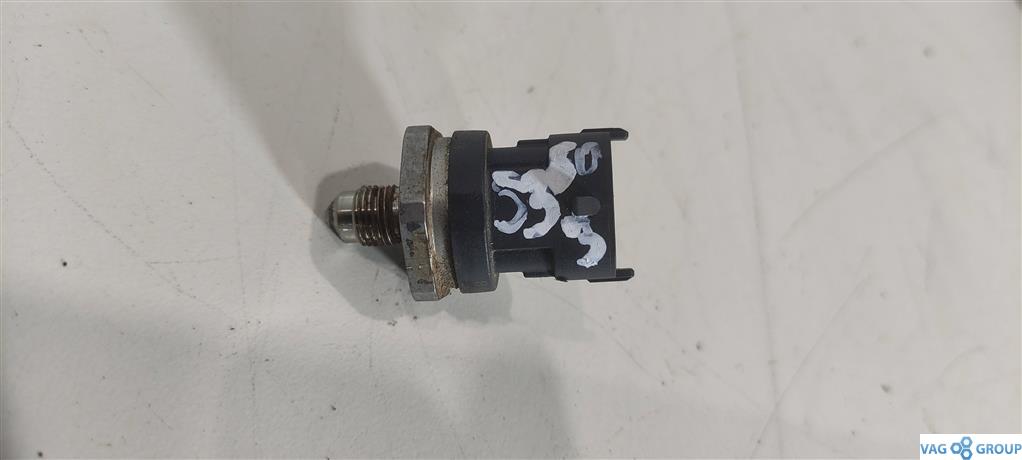 датчик давления топлива Ford Kuga 2 поколение 2014, 1.6 л., бензин, внедорожник 5 дв., B4164T, BM5G9F972BA, 0261545039 - фото №1