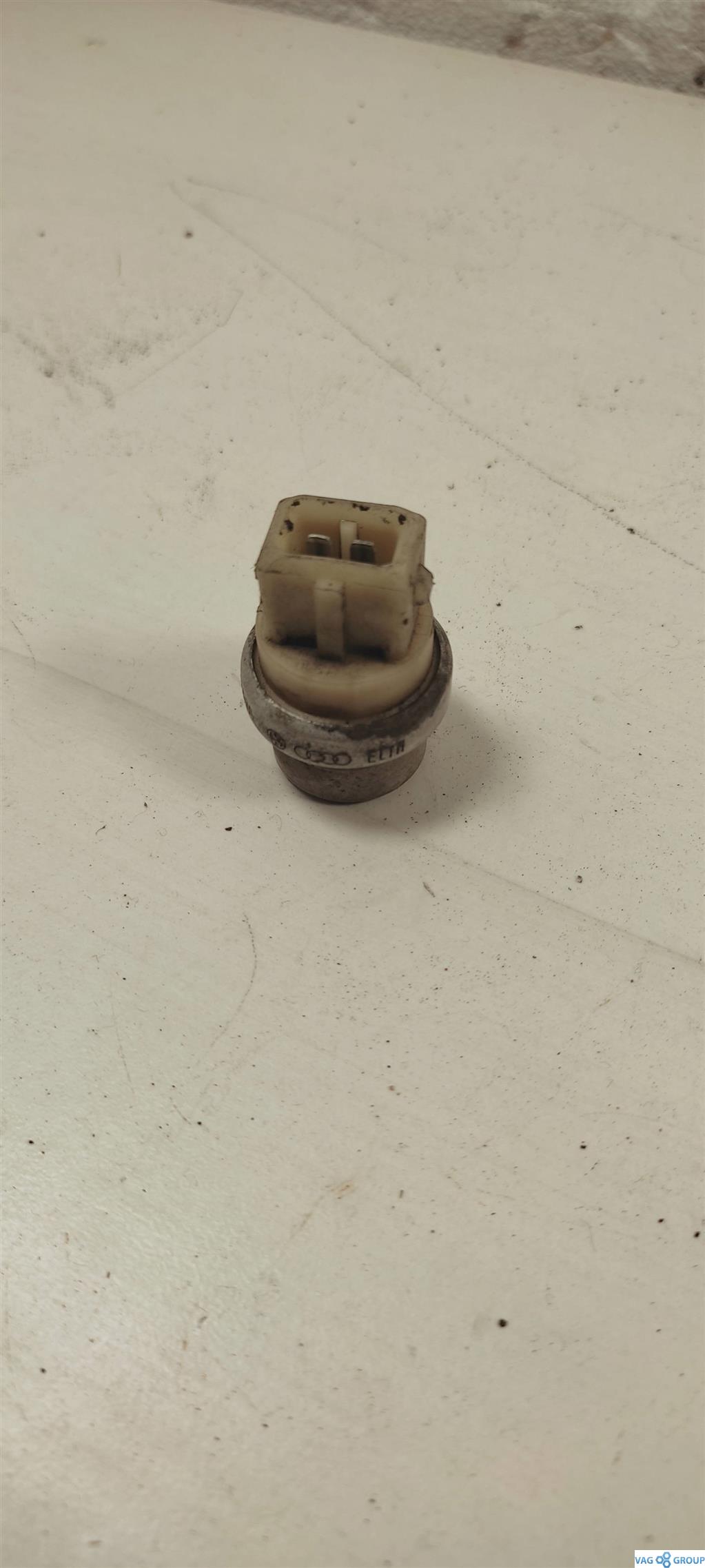 датчик температуры Volkswagen Passat B4 1995, 191919369A, . - фото №1