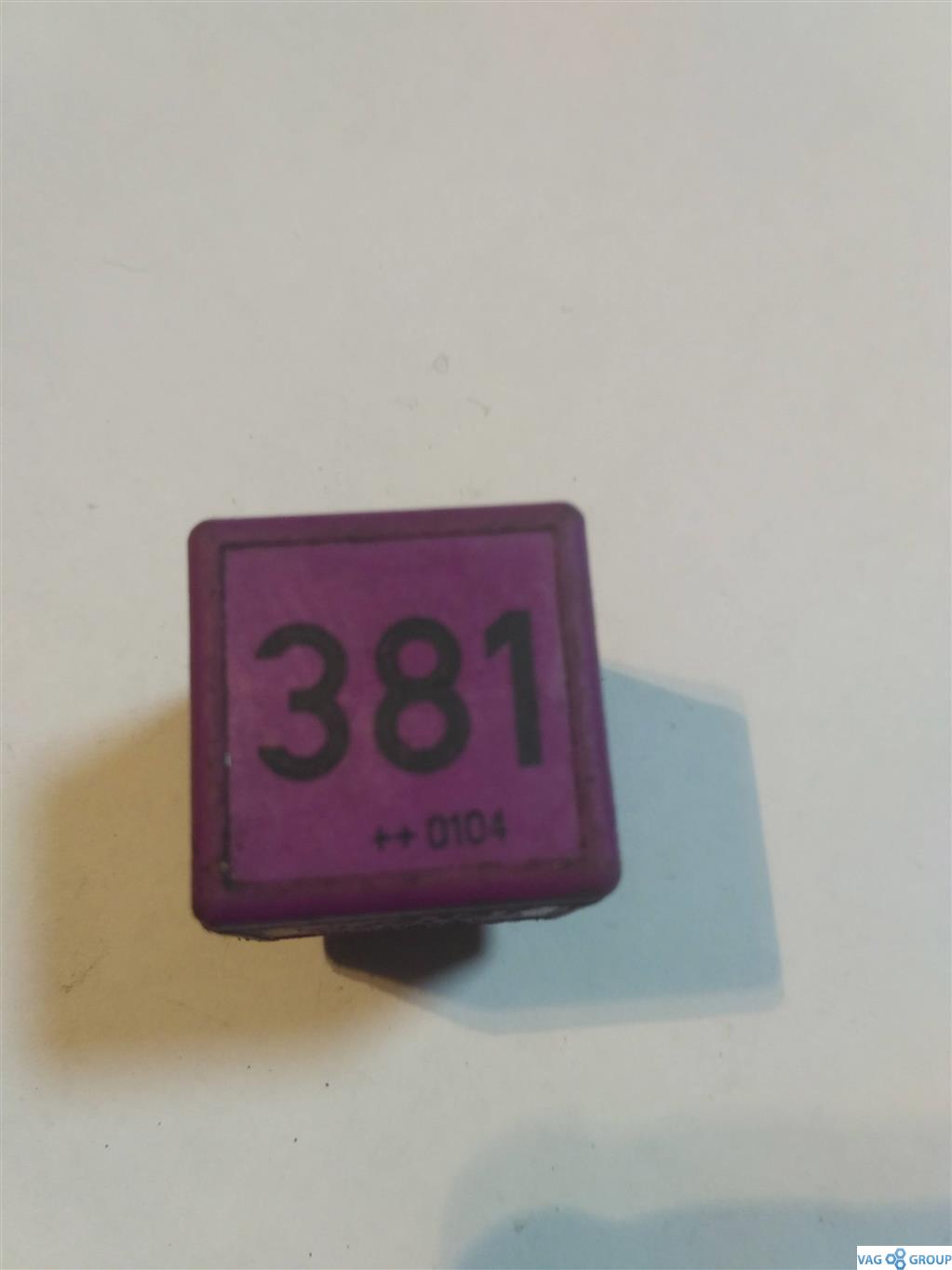 реле (прочие) Skoda Superb 1 поколение 2005, 1.9 л., TDi, дизель, седан, 431951253G, . - фото №1