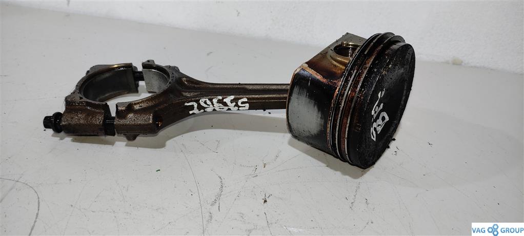 поршень Volkswagen Passat B6 2006, 2.0 л., бензин, седан, BPG, BPY, 06D107066AB, BPJ, BWE, AXX, BWA, BWT, CDL, BGB, BUL, BYK, CDLA, CDLC - фото №1