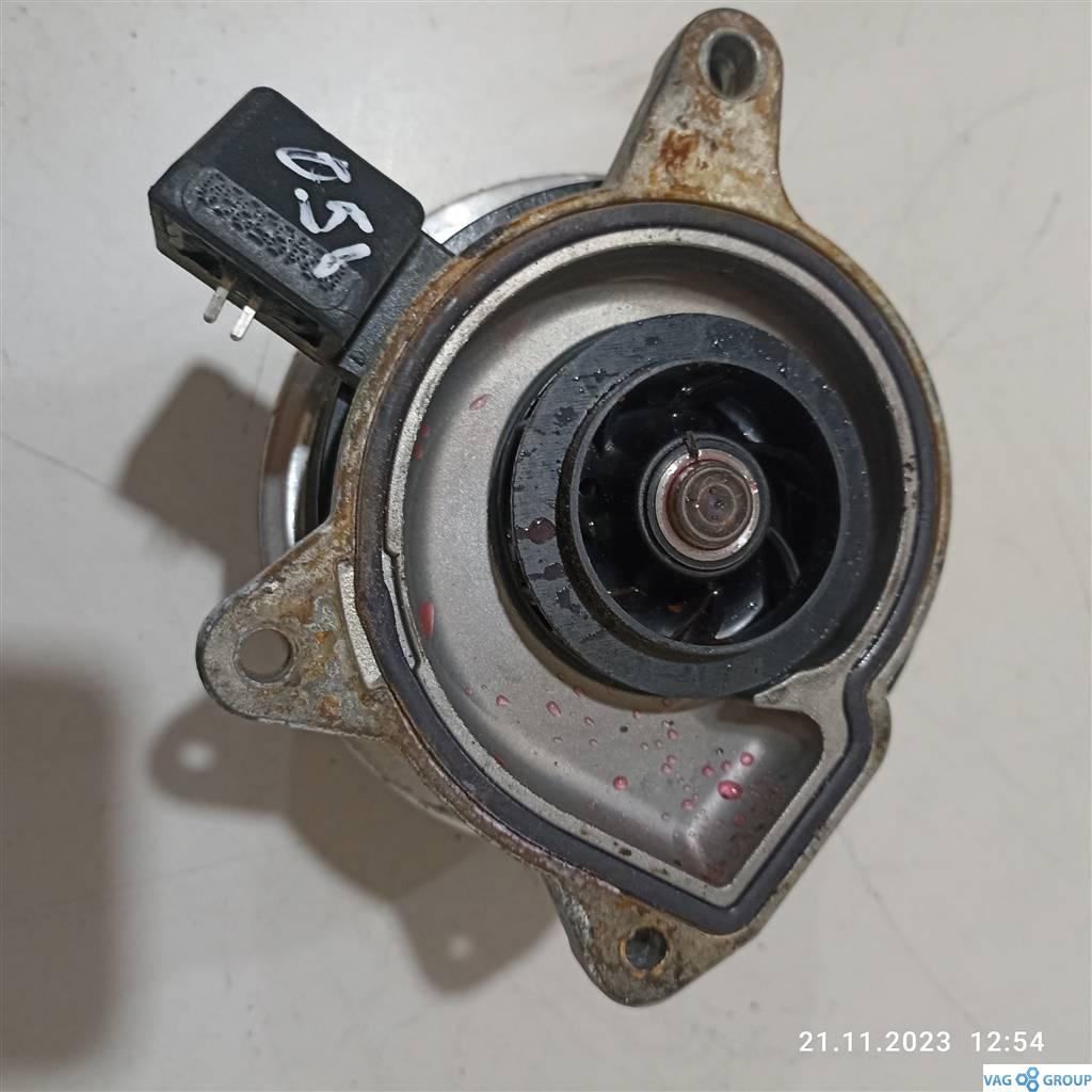 помпа Volkswagen Passat B6 2007, 1.4 л., TSI, седан, BLG, BMY, 03C880727D, 03C121004J, CAVD, CAXA - фото №1