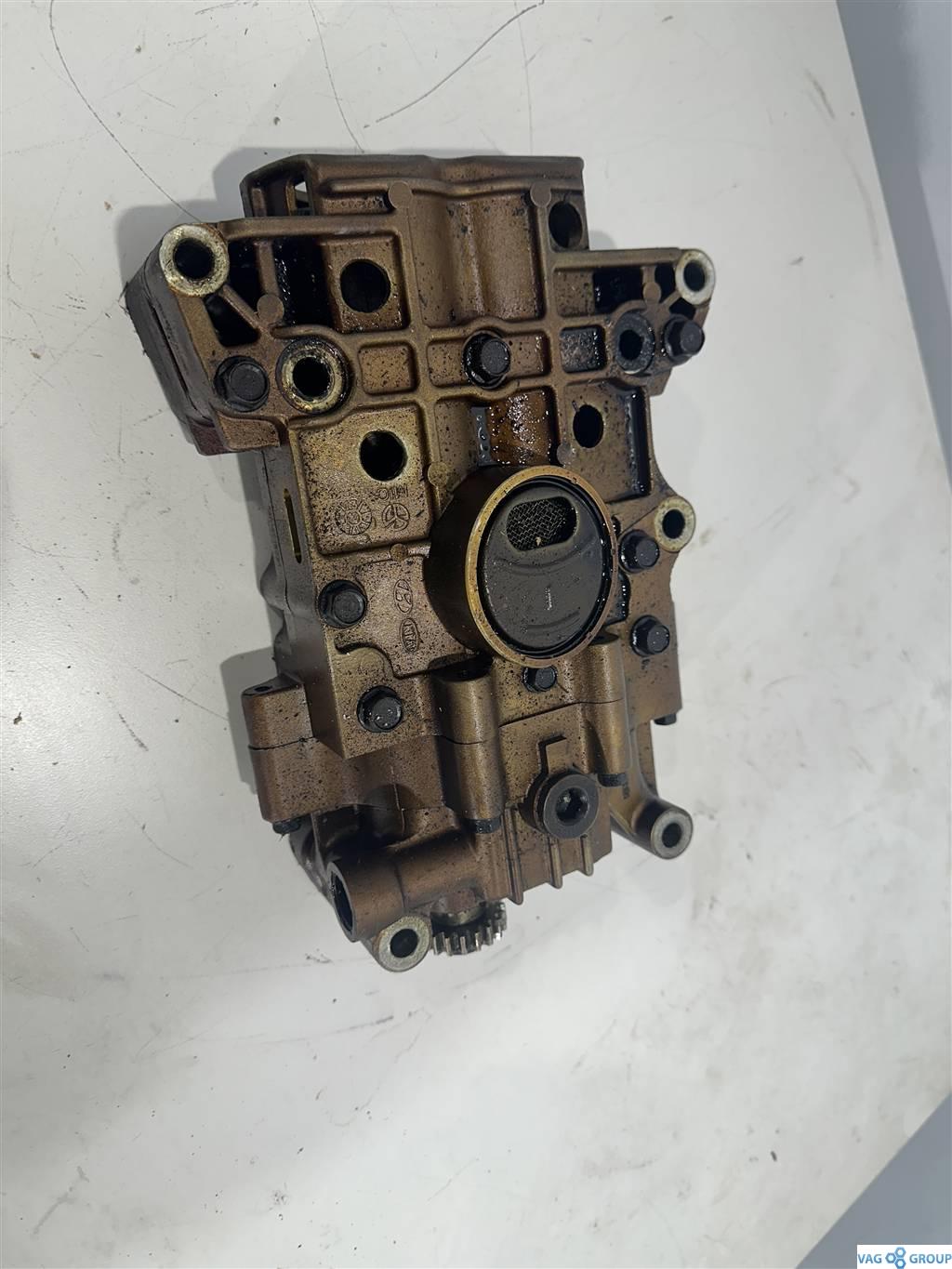 насос масляный Kia Optima 4 поколение 2017, 2.4 л., бензин, седан, G4KH, G4KJ, G4KE, ., 23300-2G400, 23300-2G410, 23300-2G420, 23300-2G430, 23300-2G460, 23300-2G470 - фото №1