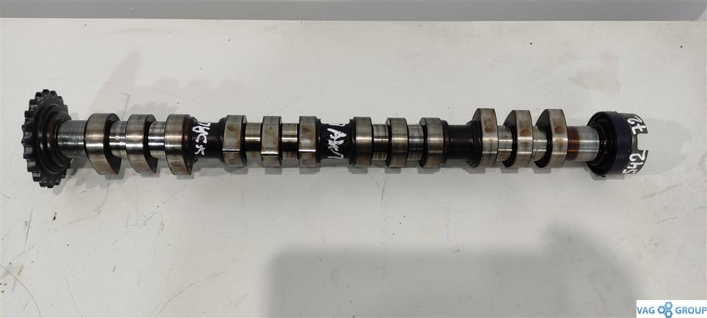 распредвал Audi A4 B6 2000, 1.8 л., бензин, седан, AWT, AWM, 058109021M, ANB, APU, AVJ, AEB, APT, BFB, BEX, ADR, AWU, AWV, BKF, AVV, 058109022C - фото №1