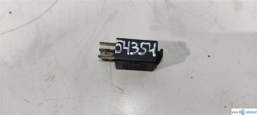 реле (прочие) Audi A4 B7 2006, 2.0 л., TFSI, бензин, седан, 8Z0951253, 7M0951253C, 4H0951253C, . - фото №1