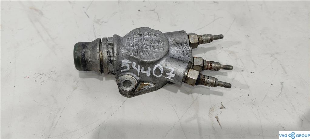 фланец (тройник) системы охлаждения Skoda Octavia 2 поколение (A5) 2006, 1.9 л., TDi, дизель, седан, 038121145, AHF, ALH, ATD, 038121133A, AXR, ASZ, ASV, AGR, AQM - фото №1