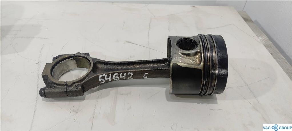 поршень Volkswagen Passat B7 2013, 1.6 л., TDi, дизель, седан, CAY, 03L107065J, . - фото №1