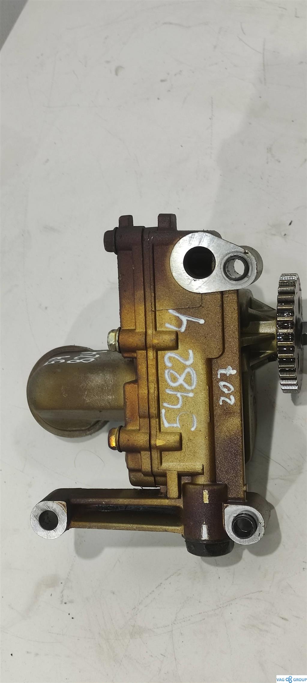 насос масляный Kia Optima 3 поколение 2012, 2.4 л., бензин, седан, G4KD, 09C200563B1, 09C200582B1, 09C200619B1, 085000500, 243702G751, 4R28601103 - фото №1