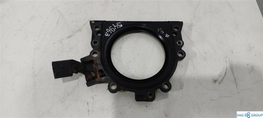 крышка двигателя задняя Volkswagen Passat B6 2009, 1.9 л., TDi, дизель, седан, BMP, BXE, BLS, BMR, BKP, 045103173, BMA, BUZ, . - фото №1