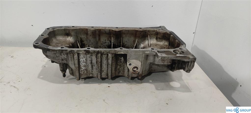 масляный поддон Ford C-Max 2 поколение 2013, 1.6 л., бензин, минивэн, B4164T, BM5G6675, . - фото №1