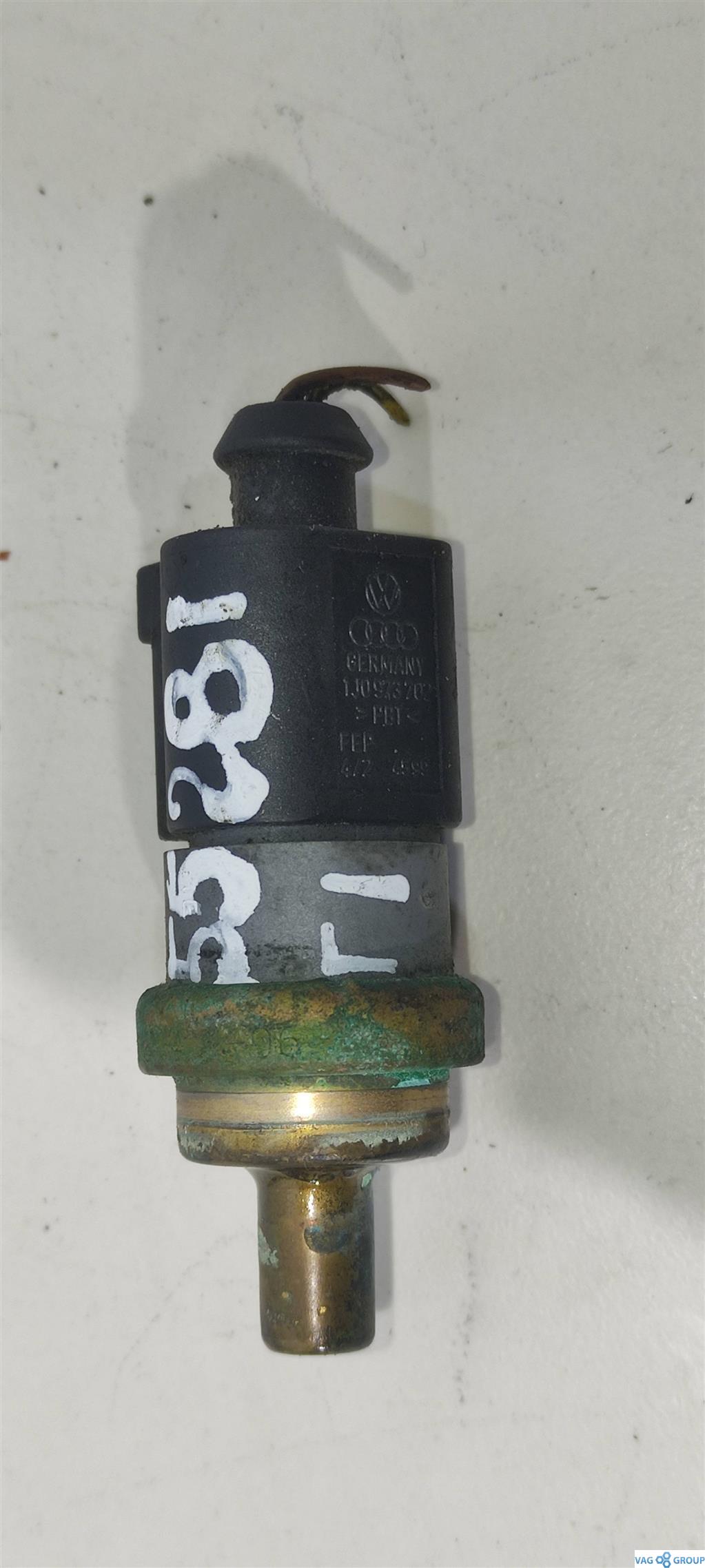 датчик температуры Volkswagen Jetta 5 поколение 2009, 1.9 л., TDi, дизель, седан, 06A919501A, BLS, 06A919501 - фото №1
