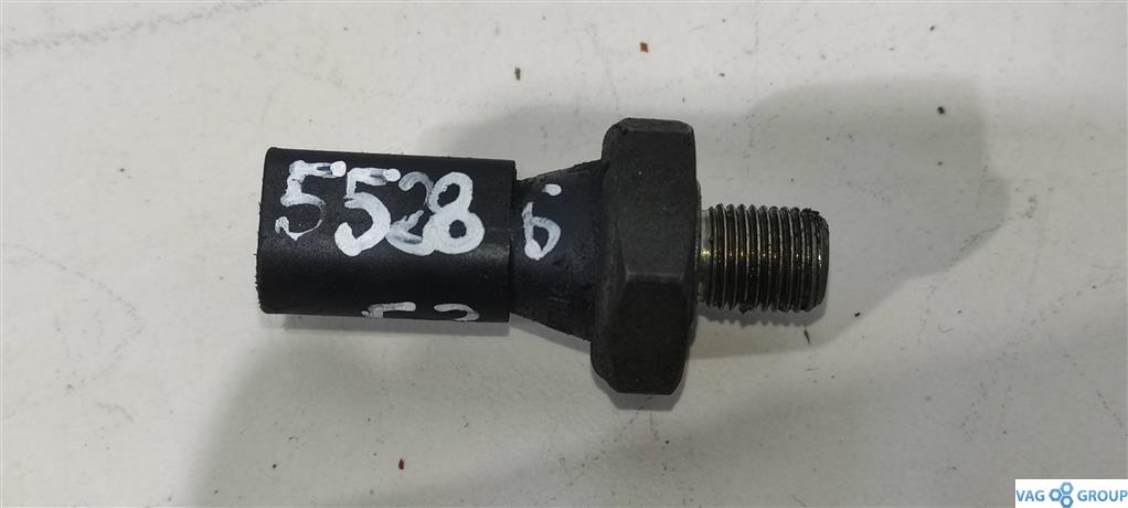датчик давления масла Audi A4 B7 2006, 1.4 л., TSI, бензин, седан, 06A919081E, 06A919081D, 06A919081J, . - фото №1