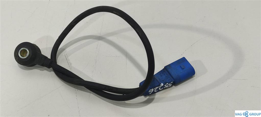 датчик детонации Audi A3 8L 1999, 1.8 л., бензин, седан, AWT, 06A905377, . - фото №1