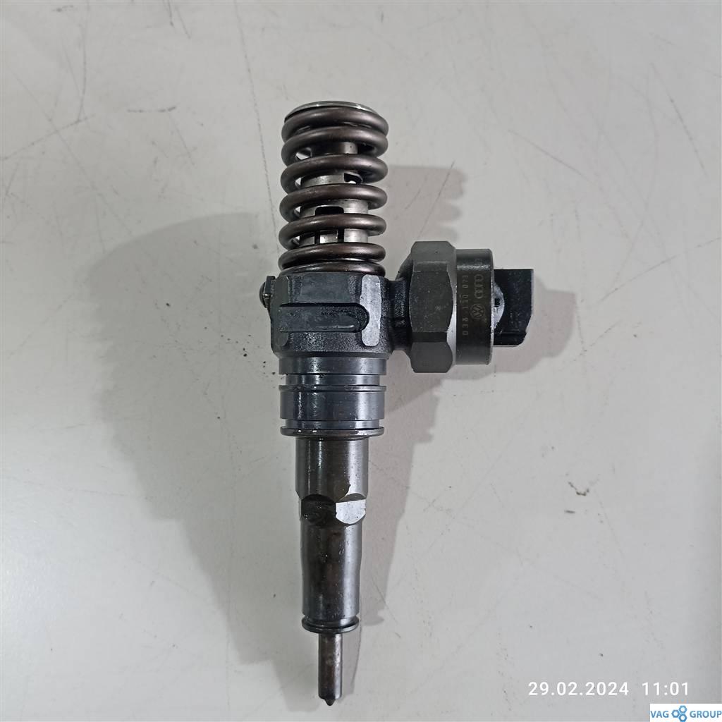 форсунка Volkswagen Passat B6 2006, 1.9 л., TDi, ATD, AXB, AXC, BKC, 038130073AG, 038130073AQ, 038130073AM, BXE, BRU, BXF, 0414720208, 0414720213, 0414720215 - фото №1