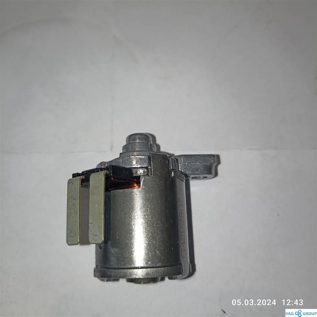 Соленоид (клапан) АКПП Volkswagen Jetta 5 поколение 2008, 2.0 л., TSI, NHR10A, . - фото №1