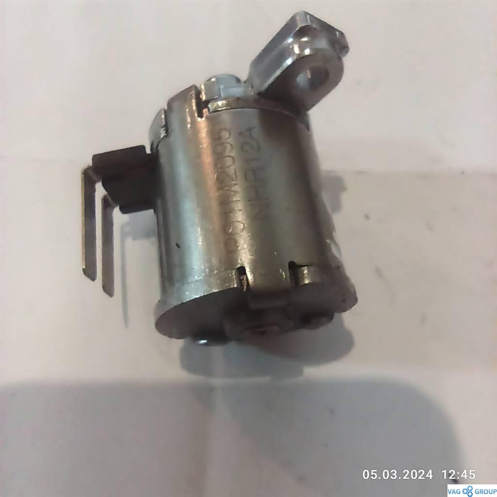 Соленоид (клапан) АКПП Volkswagen Passat CC 1 поколение 2010, 2.0 л., TSI, NHR12A, . - фото №1