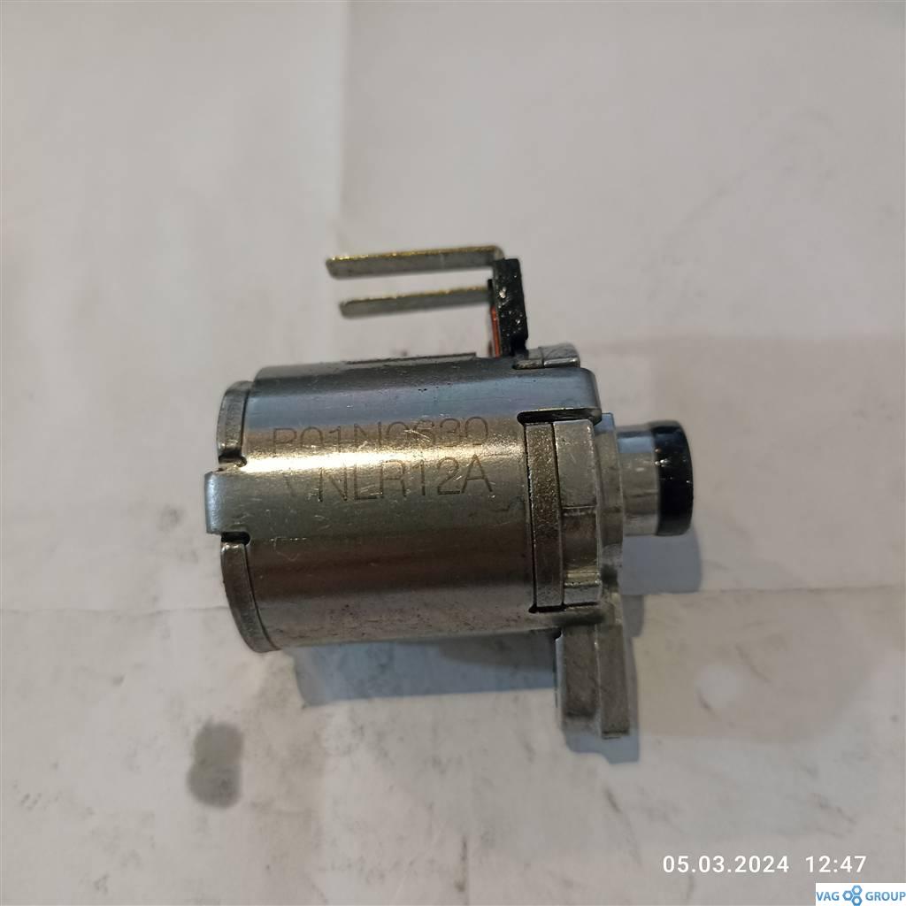 Соленоид (клапан) АКПП Volkswagen Passat CC 1 поколение 2010, 2.0 л., TSI, NLR12A, . - фото №1