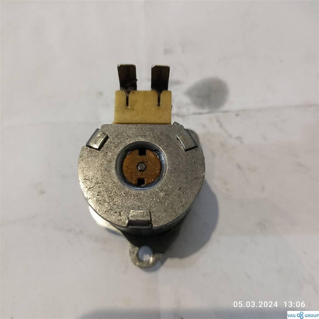 Соленоид (клапан) АКПП Volkswagen Jetta 5 поколение 2008, 2.0 л., TSI, UBASR7, . - фото №1
