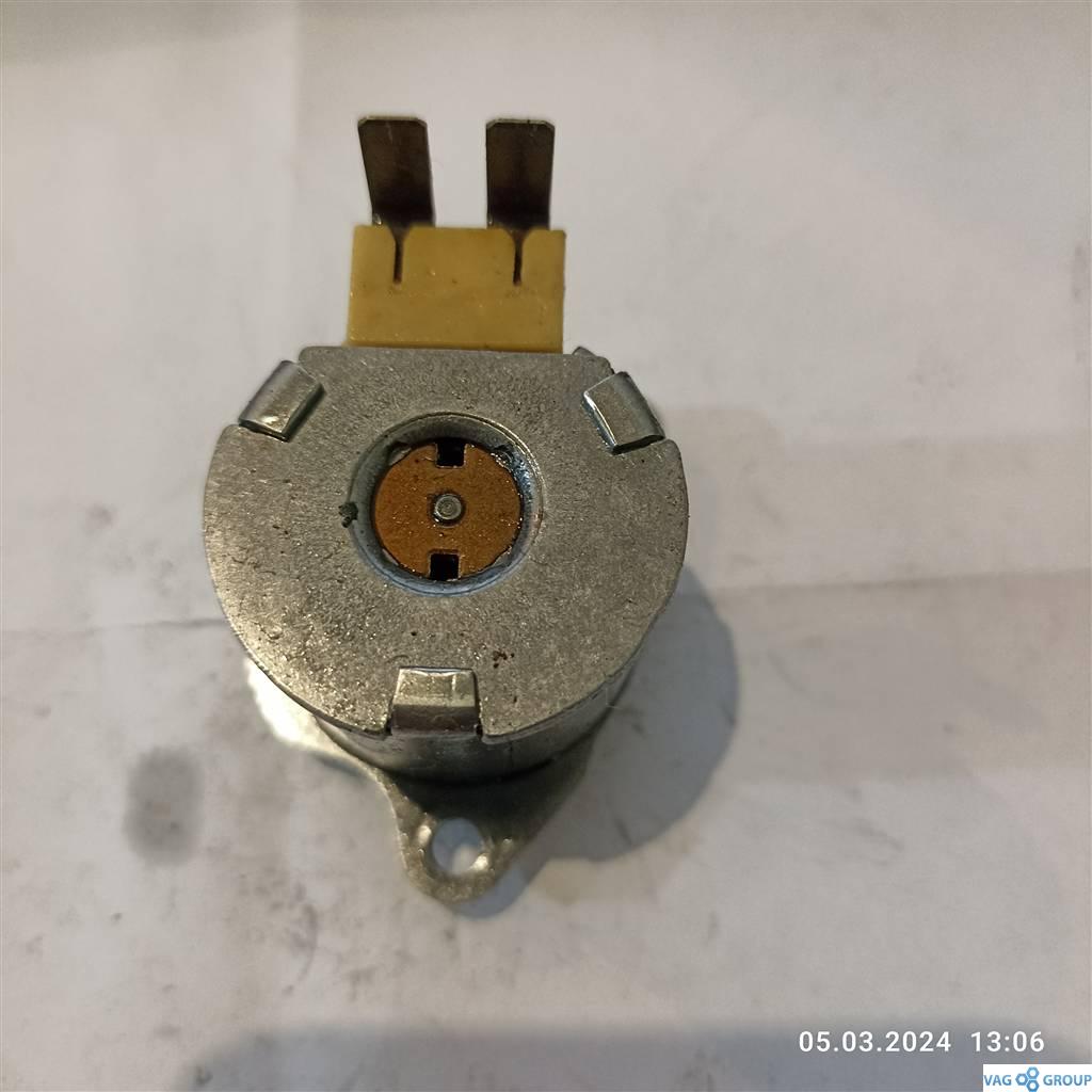 Соленоид (клапан) АКПП Volkswagen Passat CC 1 поколение 2010, 2.0 л., TSI, UBASR7, . - фото №1