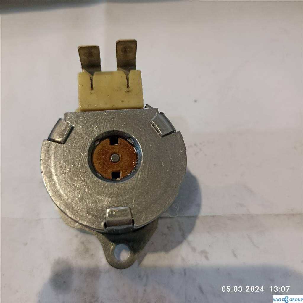Соленоид (клапан) АКПП Volkswagen Passat CC 1 поколение 2010, 2.0 л., TSI, 04CACR006, . - фото №1