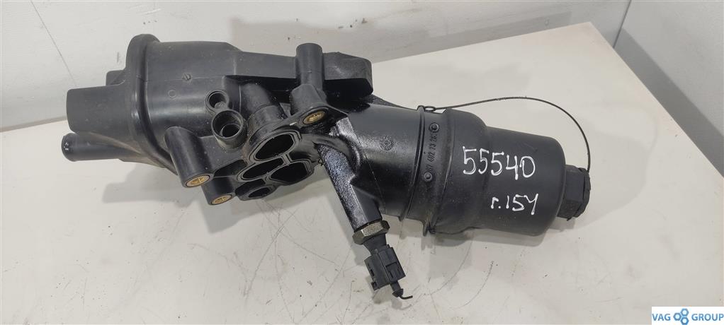 корпус масляного фильтра Volkswagen Passat B6 2006, 2.0 л., бензин, седан, BVZ, BVY, BLR, BLX, BLY, BVX, 06D115397G, 06D115397J, 06D115397D, 06D115397K - фото №1