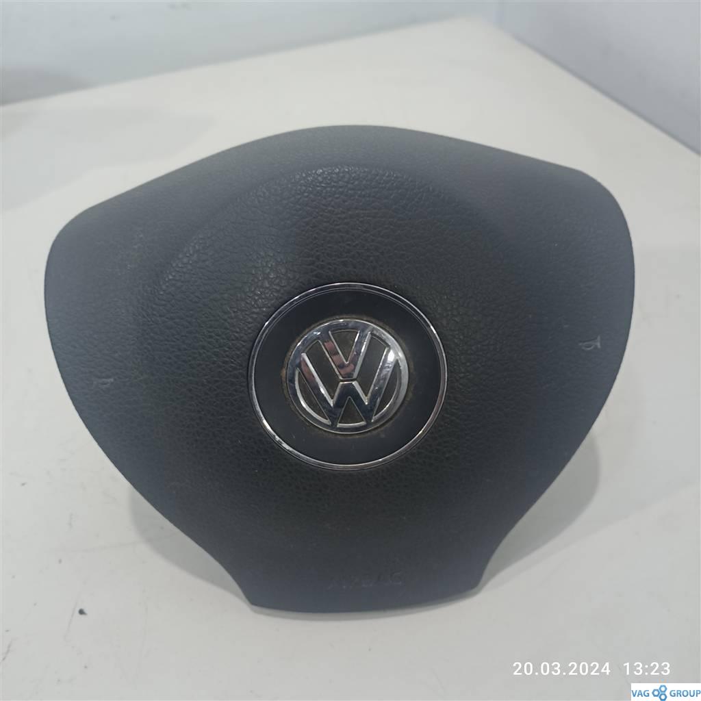 подушка безопасности водителя Volkswagen Jetta 5 поколение 2008, 1KM880201C, . - фото №1