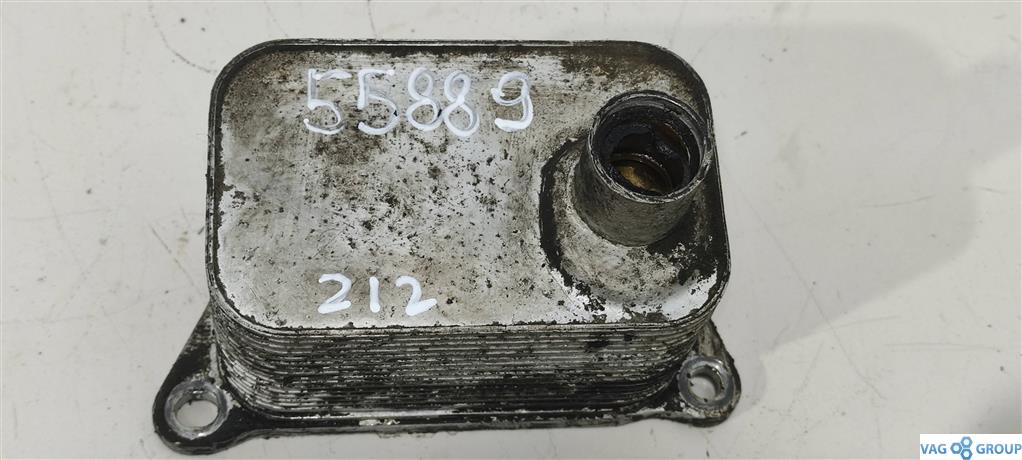 радиатор масляный Volkswagen Passat B7 2013, 2.0 л., TFSI, бензин, седан, 06J117021J, AXX, BWA, BYT, BZB, CAWB, CCZA, CDAA, 06H903143H, CDHB, CDNB, CFKA, CPMA, . - фото №1