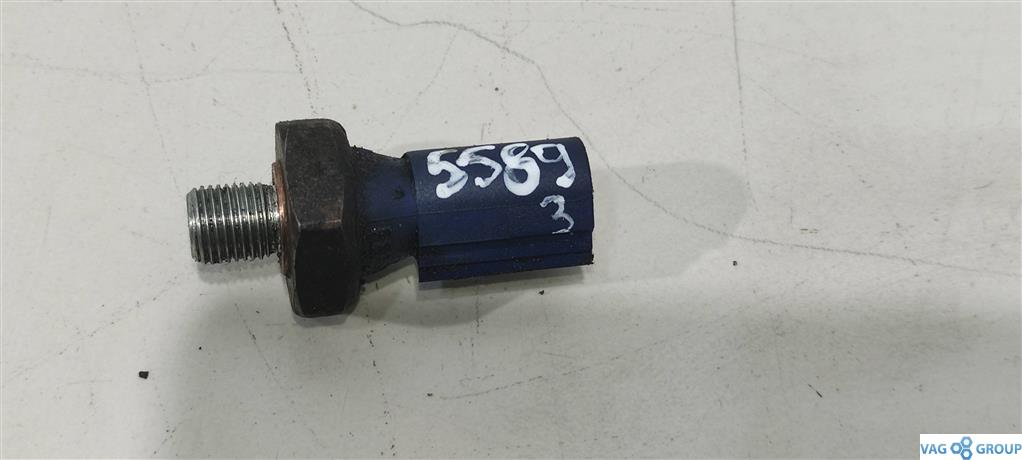 датчик давления масла Volkswagen Passat B7 2013, 2.0 л., TFSI, бензин, универсал, 06H919081A, 04E919081A, . - фото №1